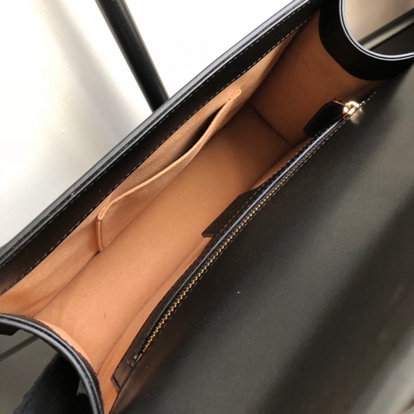 グッチバッグ着用イメージ